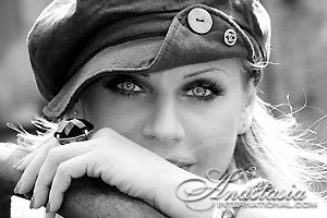 Hundreds of beauties: gorgeous Russian wife Julia